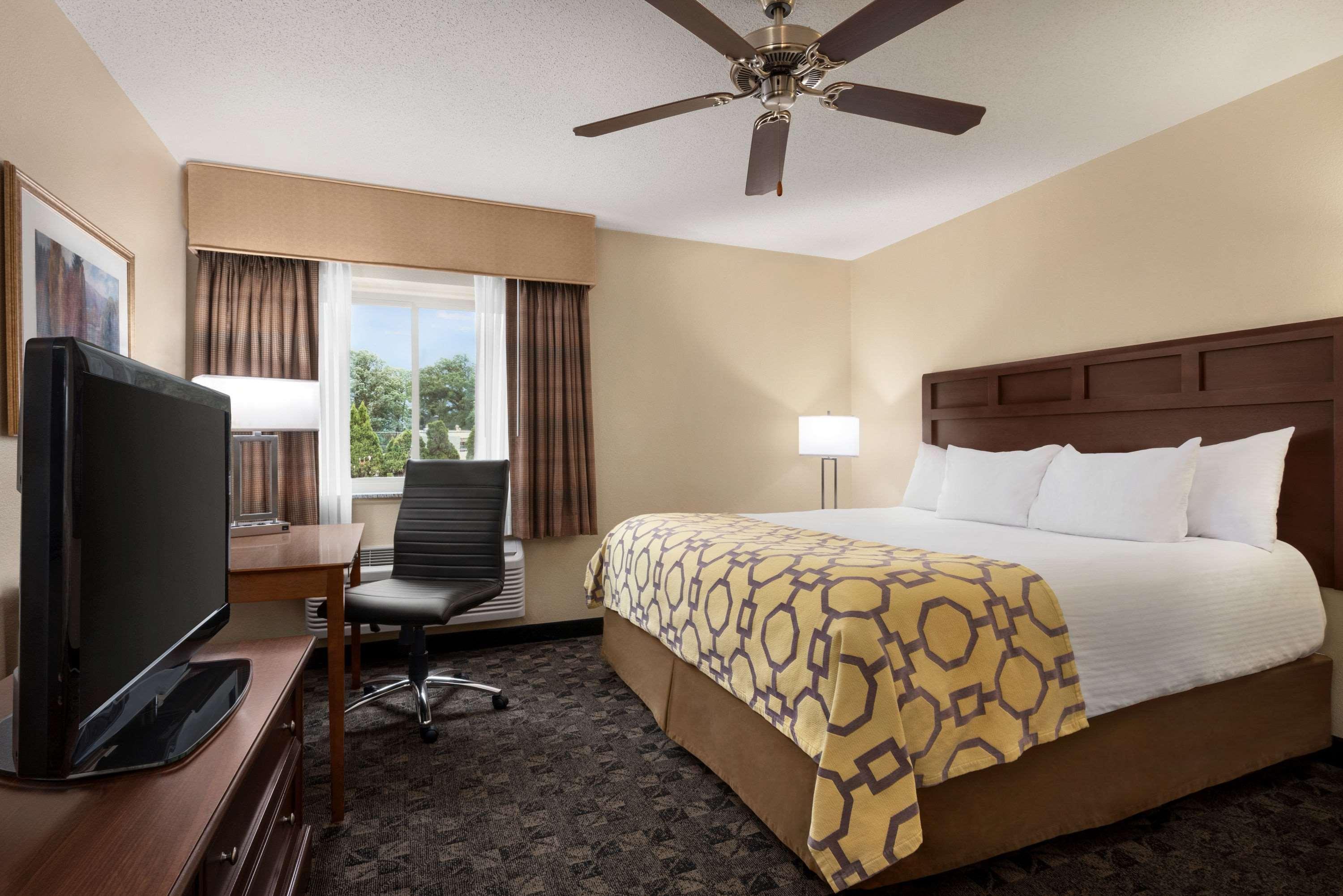 Hotel Baymont By Wyndham Mt. Pleasant Mount Pleasant Esterno foto