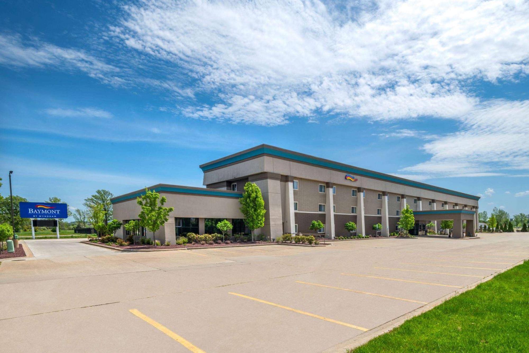 Hotel Baymont By Wyndham Mt. Pleasant Mount Pleasant Esterno foto
